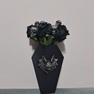 Gotik Yarasa Detaylı Tabut Vazo