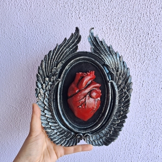 Anatomik Kalp Gotik Çerçeve 