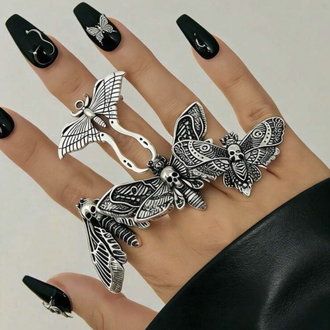 4 Parça Vampire Kuru Kafa Kelebek Yüzük Seti⁠