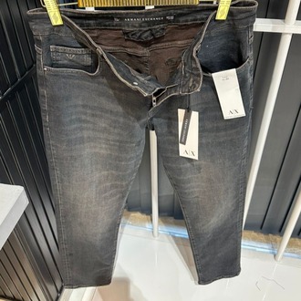 ARMANİ Jean