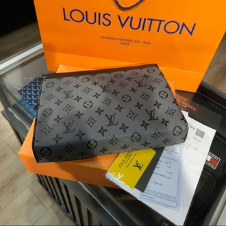 Louis Vuitton El Çantası