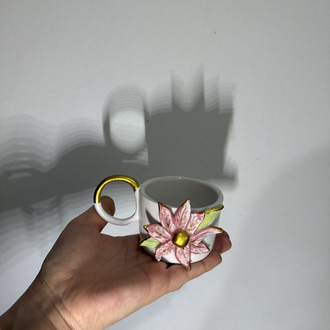 Çiçek detaylı fincan 