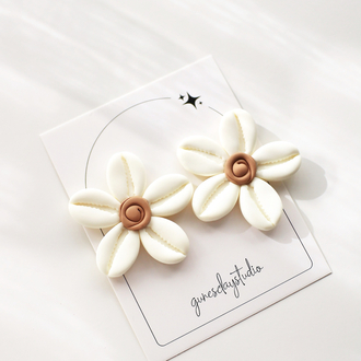 Cowrie Bloom