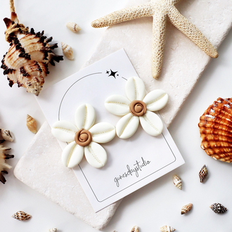 Cowrie Bloom