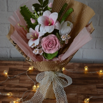 GÜL, LALE VE LİLYUM BUKETİ