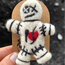 Voodoo Bebeği Broş