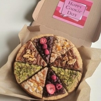 Cookie Pizza
