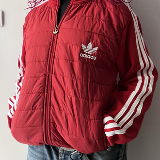 Medium Vintage Adidas Mont