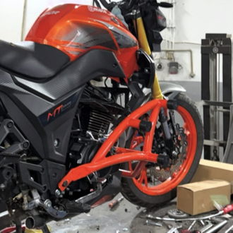 Arora Mt125 on sag sol