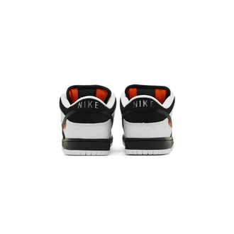 Nike SB Dunk Low Tightbooth