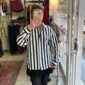 Siyah Beyaz Çizgili Poplin Gömlek