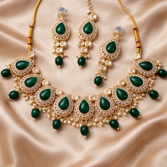 Zümrüt Kundan Set