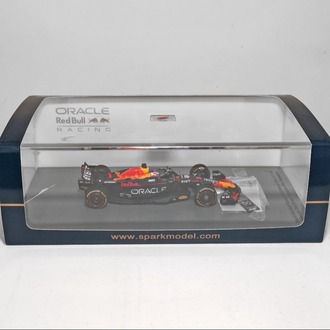 Red Bull Racing RB19 (2023) Verstappen - Hafif kusurlu model