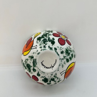 Çini, içi kabartma desenli kâse