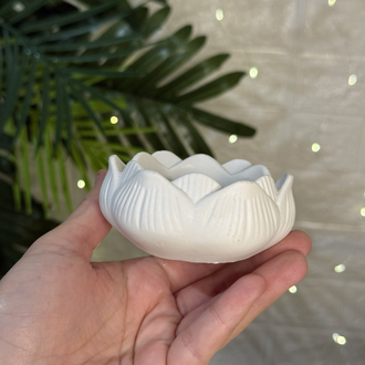 Taş Tozu Lotus Mumluk – Meditasyon & Dekoratif Aksesuar
