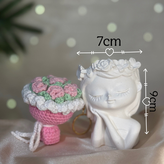 Amigurumi Çiçek Anahtarlık ve 9 cm Dekor Kız Biblo – El Yapımı Mini Set