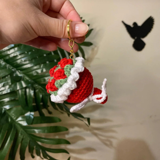 Amigurumi el yapımı kırmızı gül buket anahtarlık çanta süsü