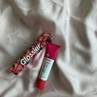 Strawberyy glossier