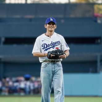 Taehyung Dodgers Düğmeli Forma STOKTA