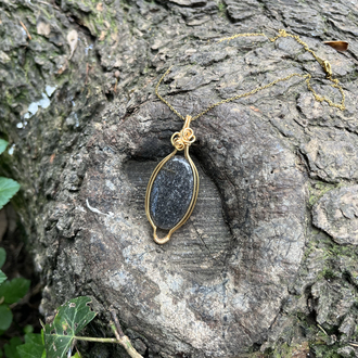 Black Sunstone Kolye