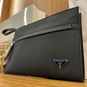 Prada El Çantası