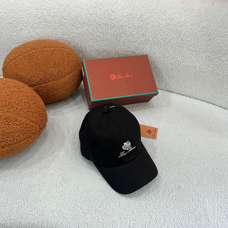Loro Piana Şapka