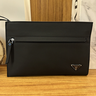 Prada El Çantası