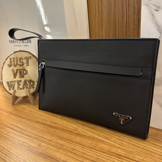 Prada El Çantası