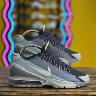 Nike Air Max Pulse Roam Stokta
