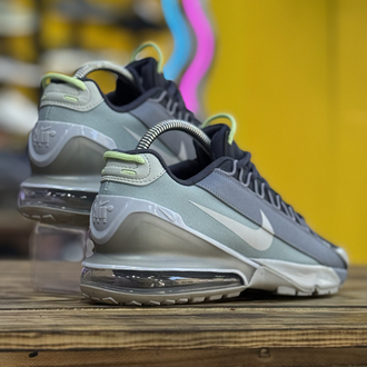 Nike Air Max Pulse Roam Stokta