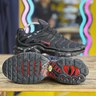 Nike Air Max Plus (BLACK-RED) STOKTA