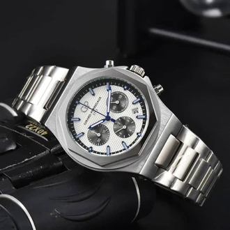 S1 Girard-Perregaux Laureato Chronograph