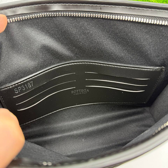 Bottega Clutch