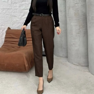 Yüksek Bel Havuç Kesim Pileli Kemerli Kumaş Pantalon