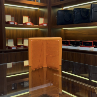 Louis Vuitton Tennis Turuncu Deri Kapaklı Kartlık