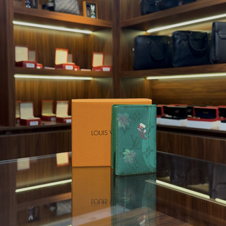 Louis Vuitton Golf Yeşil Deri Kapaklı Kartlık