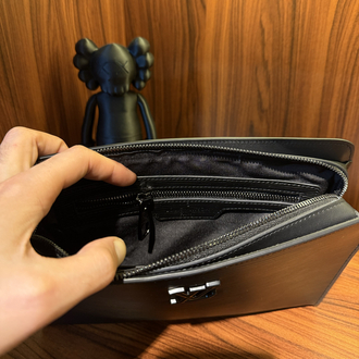 Louis Vuitton Clutch Bag ( Parmak İzli )