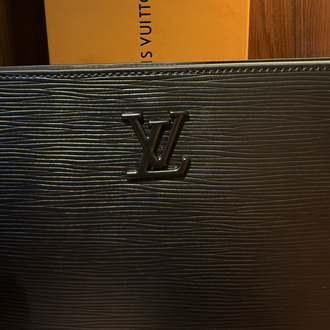 Louis Vuitton Clutch Bag ( Parmak İzli )