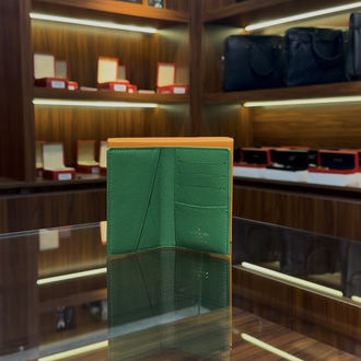 Louis Vuitton Golf Yeşil Deri Kapaklı Kartlık