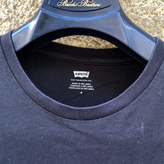 Levi's t-shirt