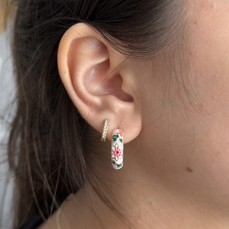 Toz Pembe Mineli Pembe Çiçekli Halka Küpe (2cm)