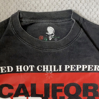 Red hot chılı peppers vtg tee ( m l )