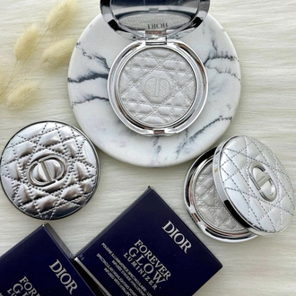 Dior aydınlatıcı palet deri