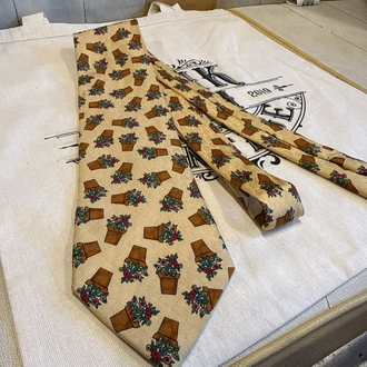 Flower Pot Pattern Tie