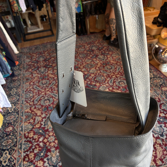 rara Leather Box Bag