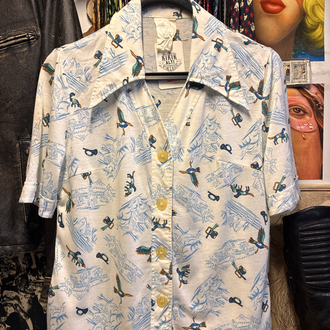 70s Hunting Themed Dagger Collar Vintage Shirt