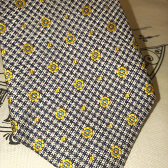 Daisy Tie