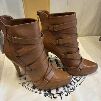 00's Strapped Caramel High-Heel Ankle Boots
