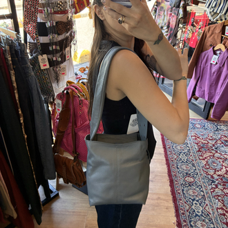 rara Leather Box Bag