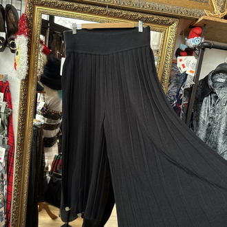 80’s Knife-Pleat Wide Leg Culottes – Jet Black
